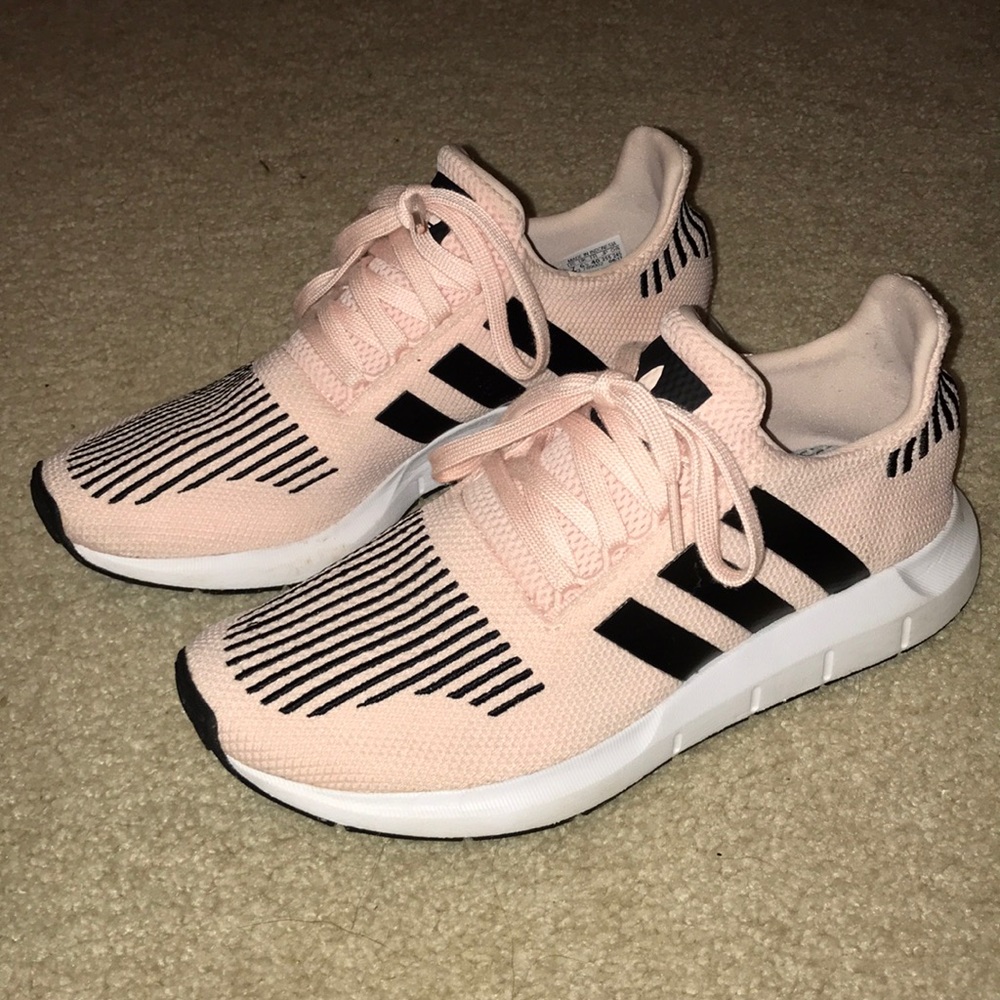 adidas swift run shoe, kids size 7